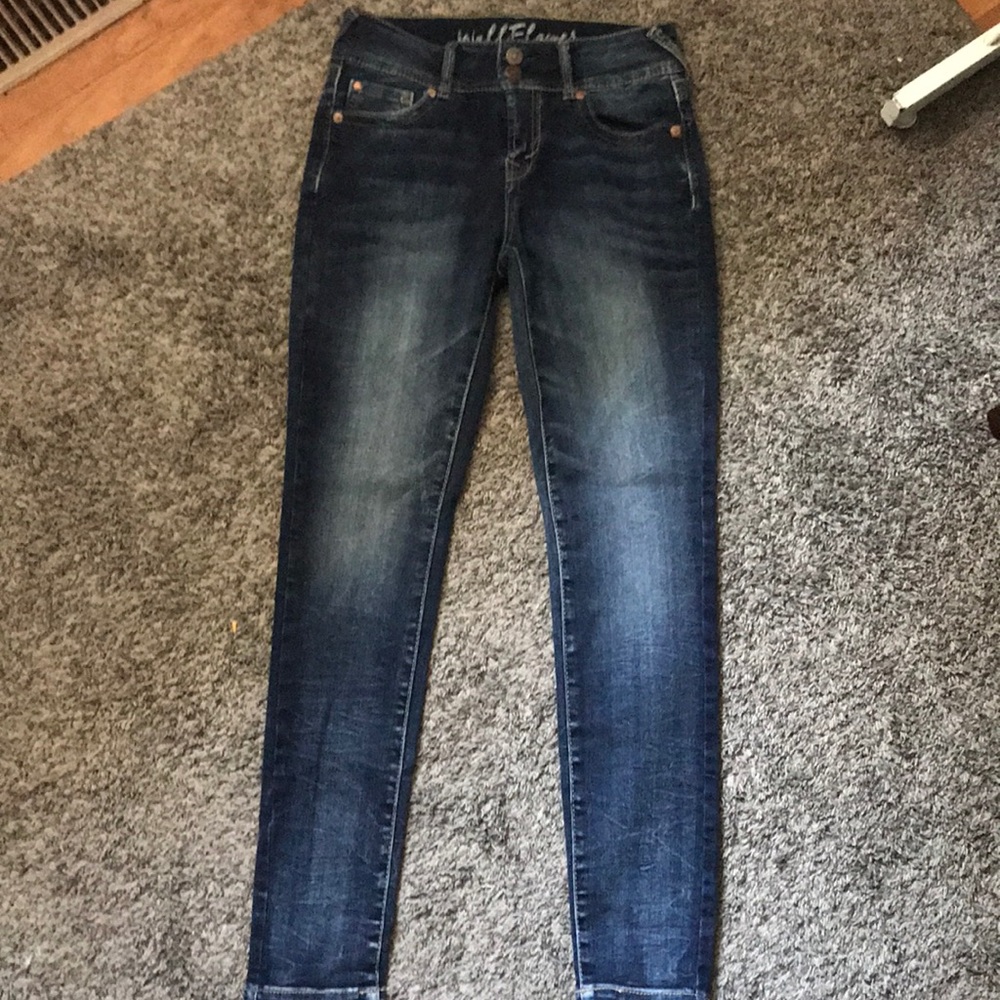 dark washed skinny jeans
